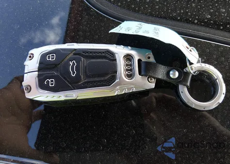 2017 Audi A4 2.0T Premium z USA, uszkodzony, nr VIN WAULNAF47HN034351